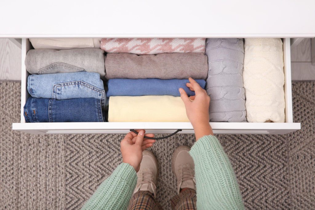 The Benefits of a Neat and Organized Closet​